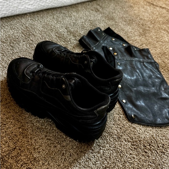 Bershka Leather Platform Boots w/ removable Gaitors - Picture 9 of 9